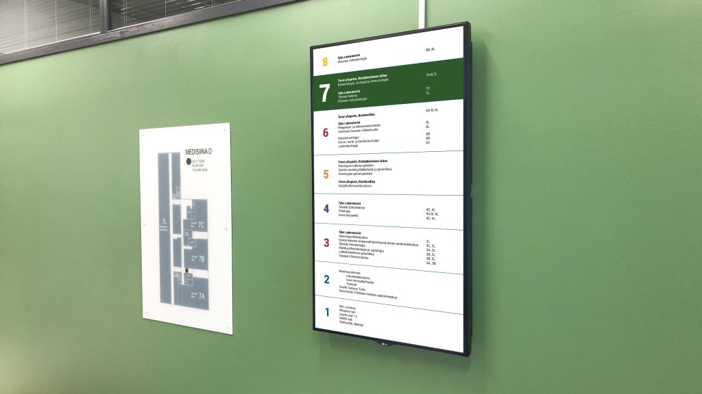 Värien hyödyntäminen opastuksessa: Suomen Yliopistokiinteistöjen vihreä kerros ja sen digitaaliset opasteet